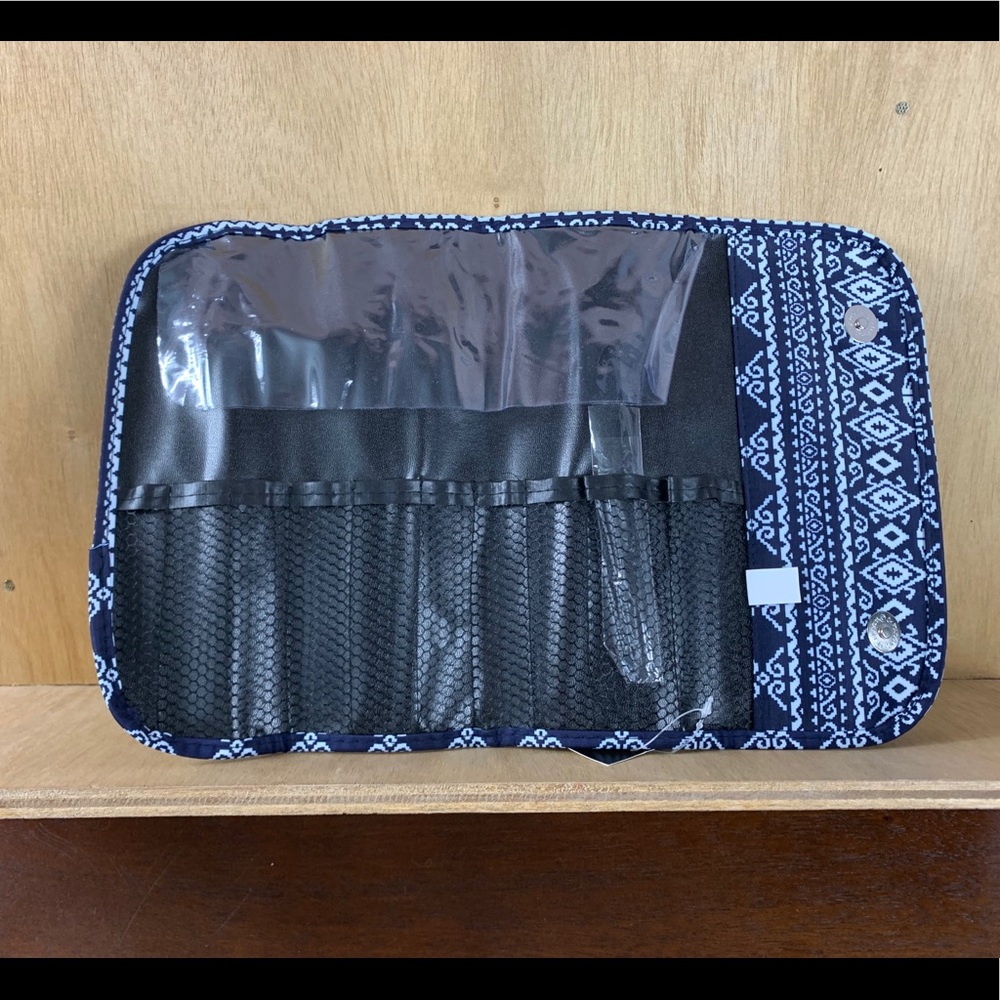 2 Moda Folding Makeup Brush Holder - Picture 3 of 4